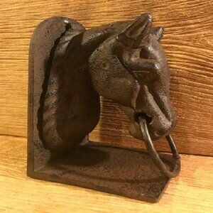 One (1) Rustic Brown Cast Iron Horse Head Bookend 8" tall One (1) 0170-04647 R